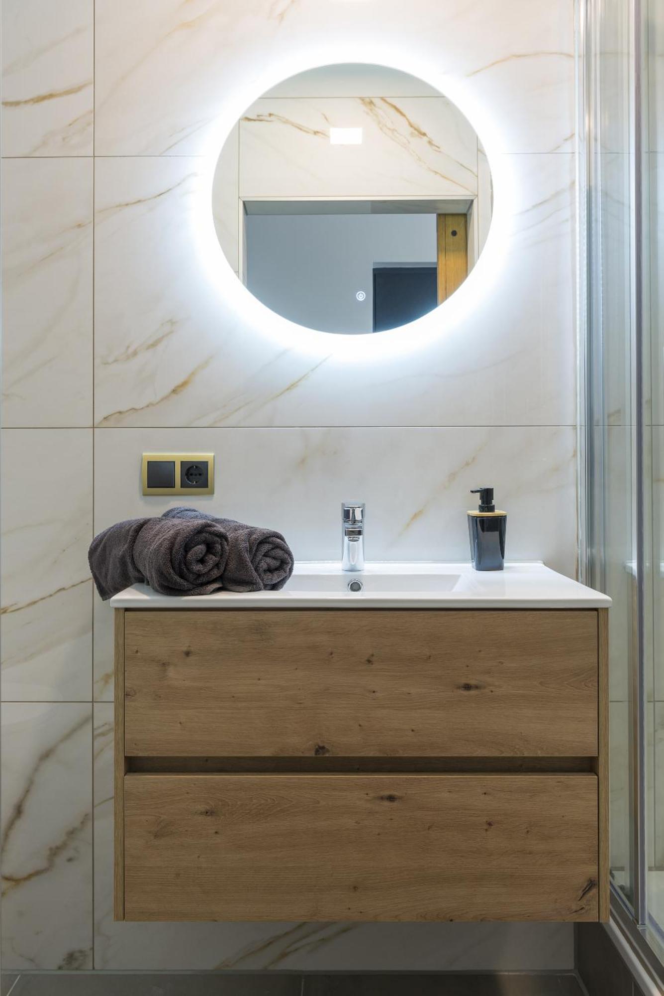Hotspot Location, Wifi, Bed En Koffie Harmony Apartment Тилбург Екстериор снимка